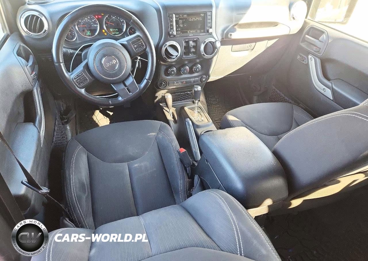 2016 Jeep Wrangler Unlimited Rubicon VIN:1C4BJWFG7GL324102 - 8