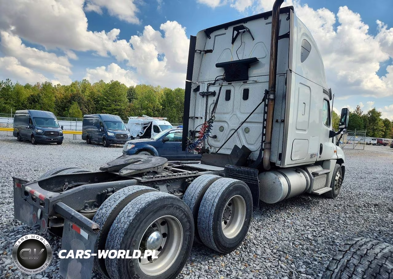 2017 Freightliner Cascadia 1 VIN:3AKJGLDR8HSJA6709 - 3