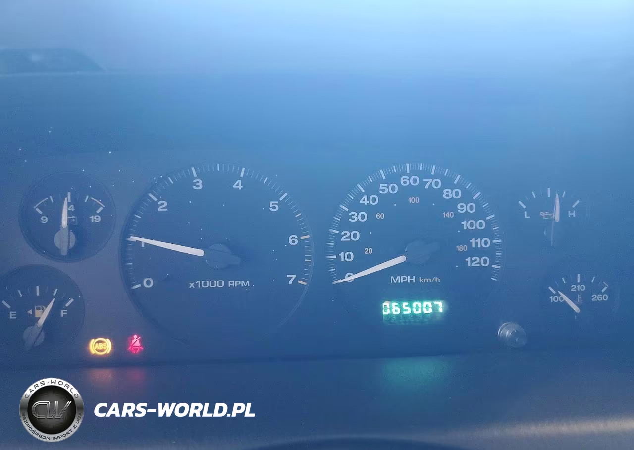 2004 Jeep Grand Cherokee Laredo VIN:1J4GW48S14C153186 - 9