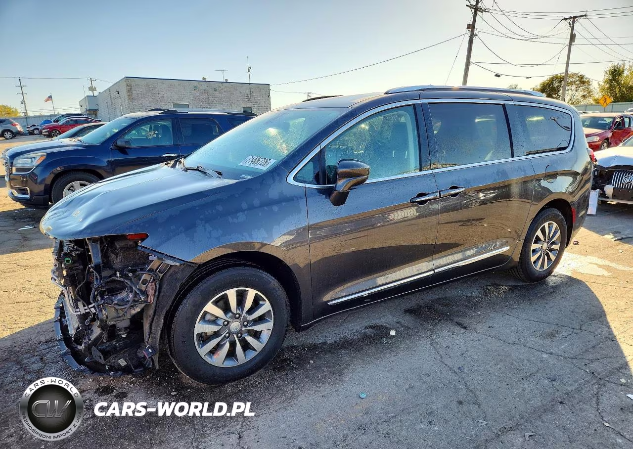 2020 Chrysler Pacifica Touring L Plus