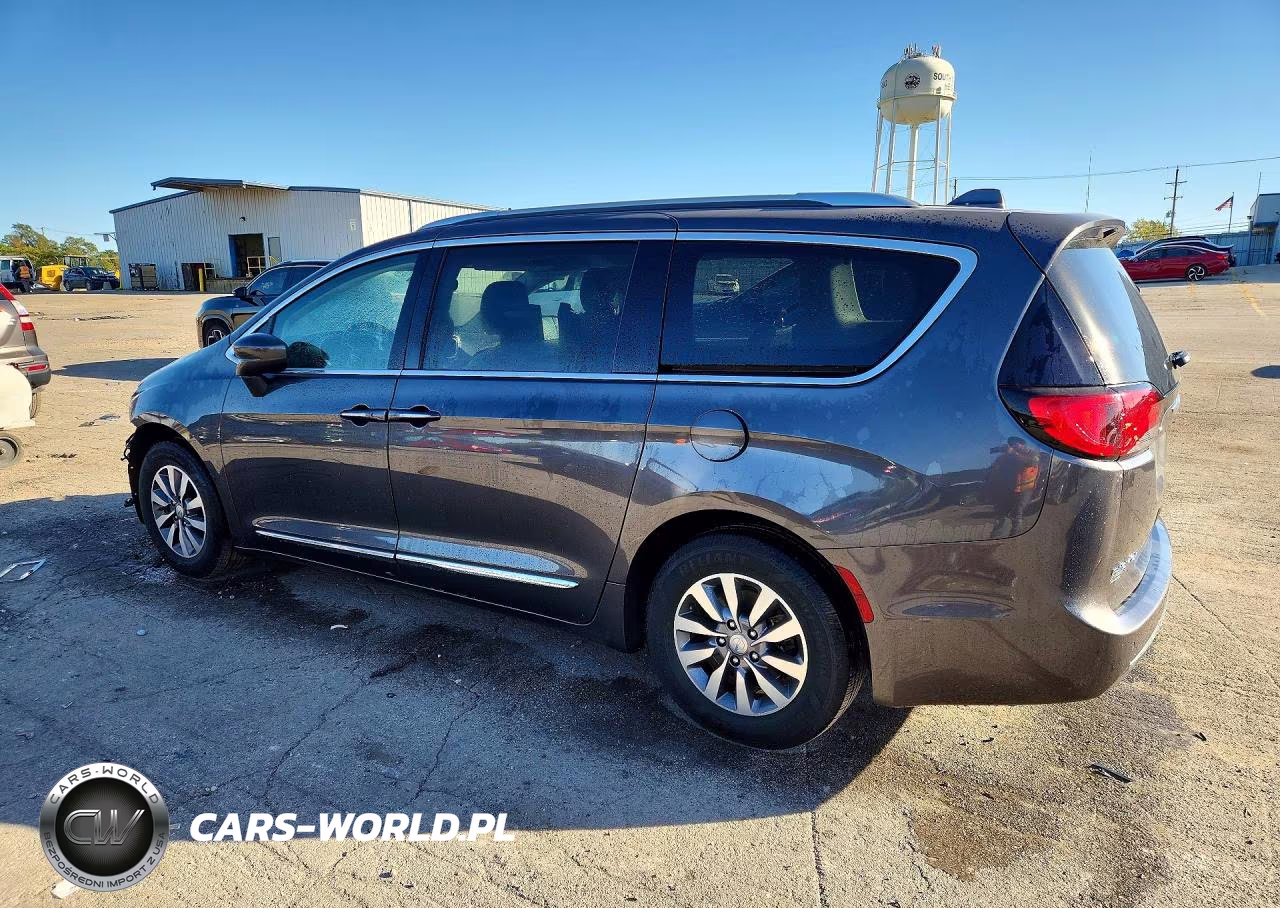 2020 Chrysler Pacifica Touring L Plus VIN:2C4RC1EG0LR245594 - 2