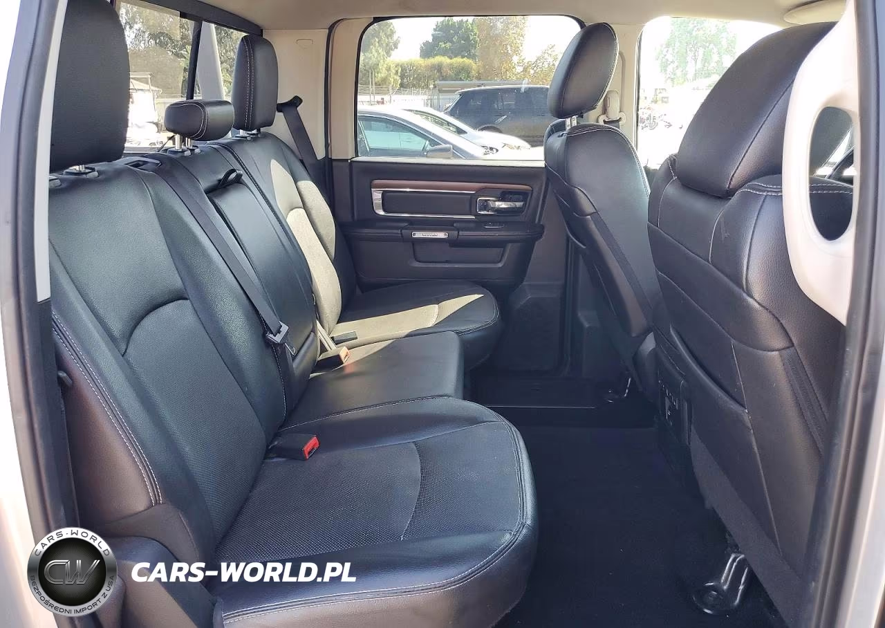 2016 Ram 1500 Laramie VIN:1C6RR7NM3GS413263 - 10