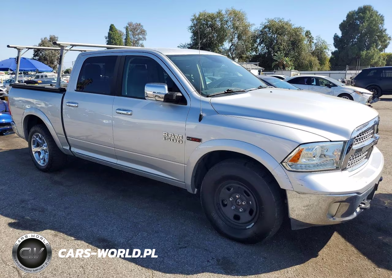 2016 Ram 1500 Laramie VIN:1C6RR7NM3GS413263 - 4