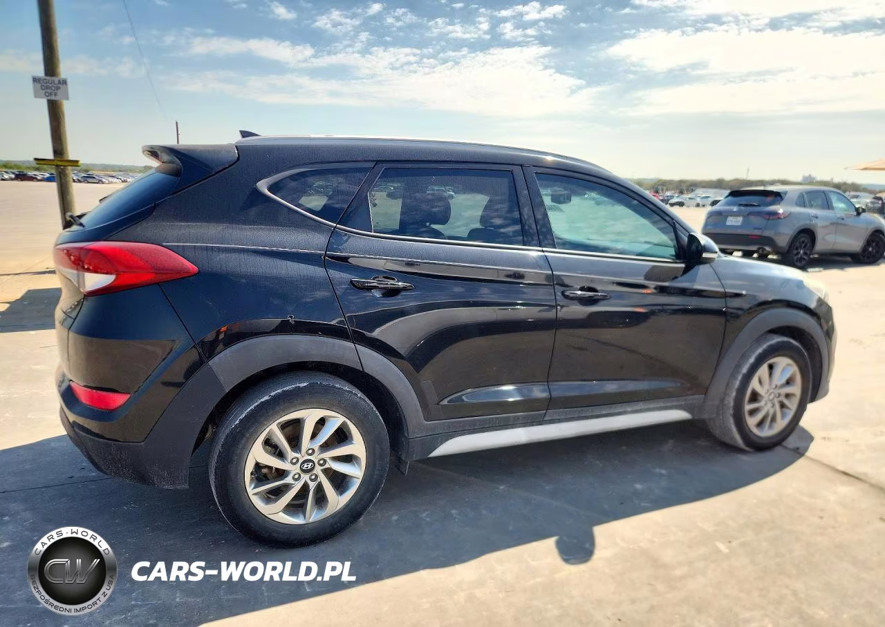 2017 Hyundai Tucson Se Plus VIN:KM8J33A45HU501738 - 3