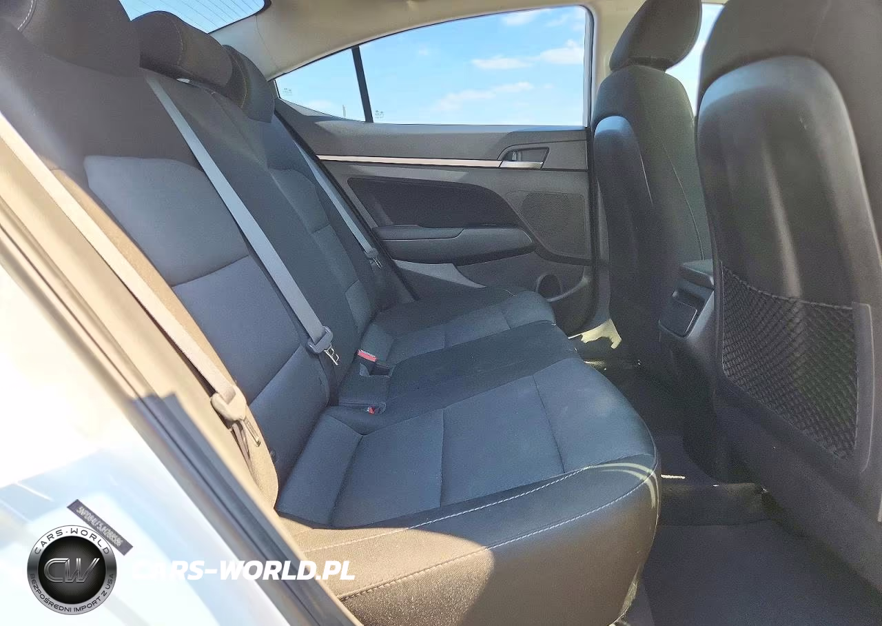 2018 Hyundai Elantra Value Edition VIN:5NPD84LF5JH288586 - 10