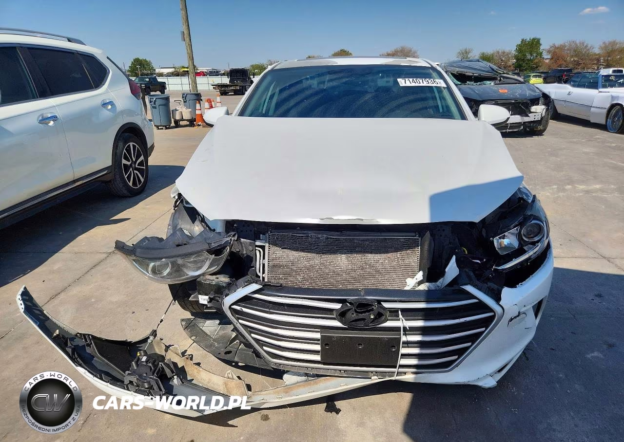 2018 Hyundai Elantra Value Edition VIN:5NPD84LF5JH288586 - 5