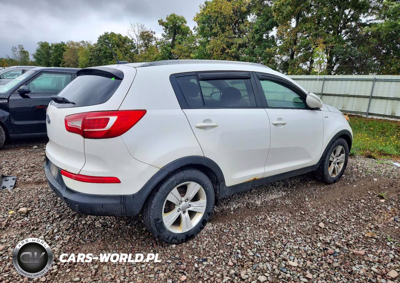 2012 Kia Sportage Lx VIN:KNDPBCA25C7308366 - 3