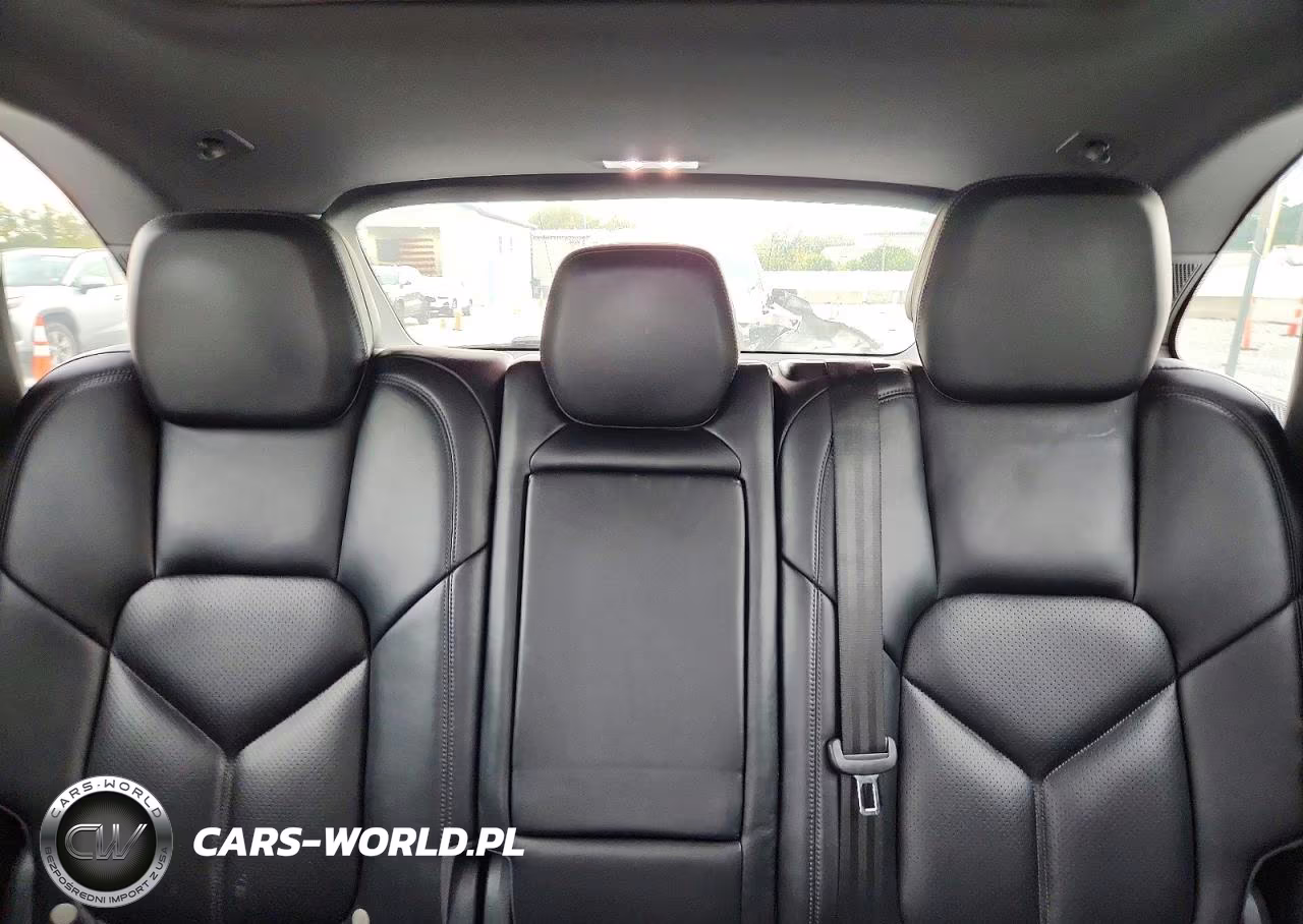 2016 Porsche Cayenne S VIN:WP1AB2A25GLA94409 - 10
