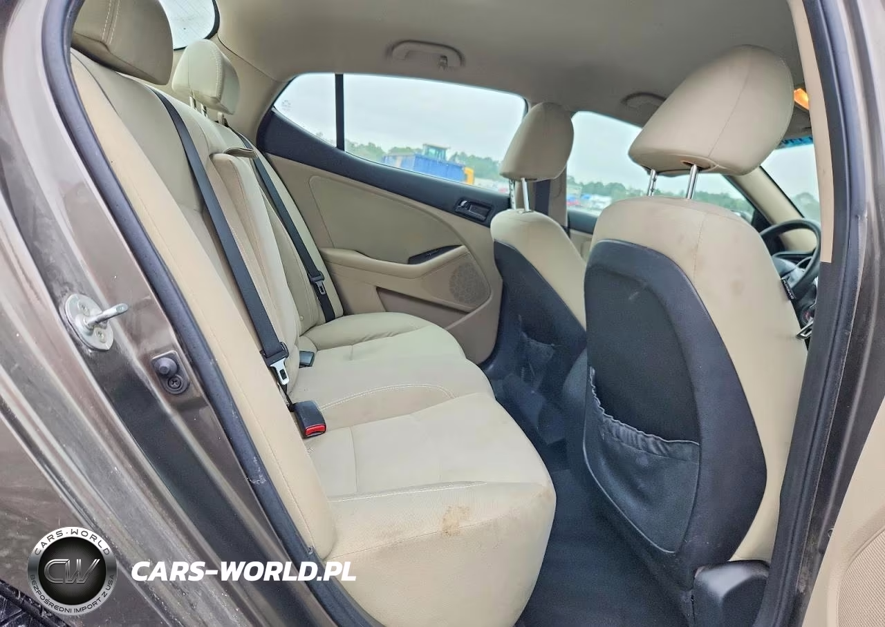 2012 Kia Optima Lx VIN:5XXGM4A75CG071820 - 10