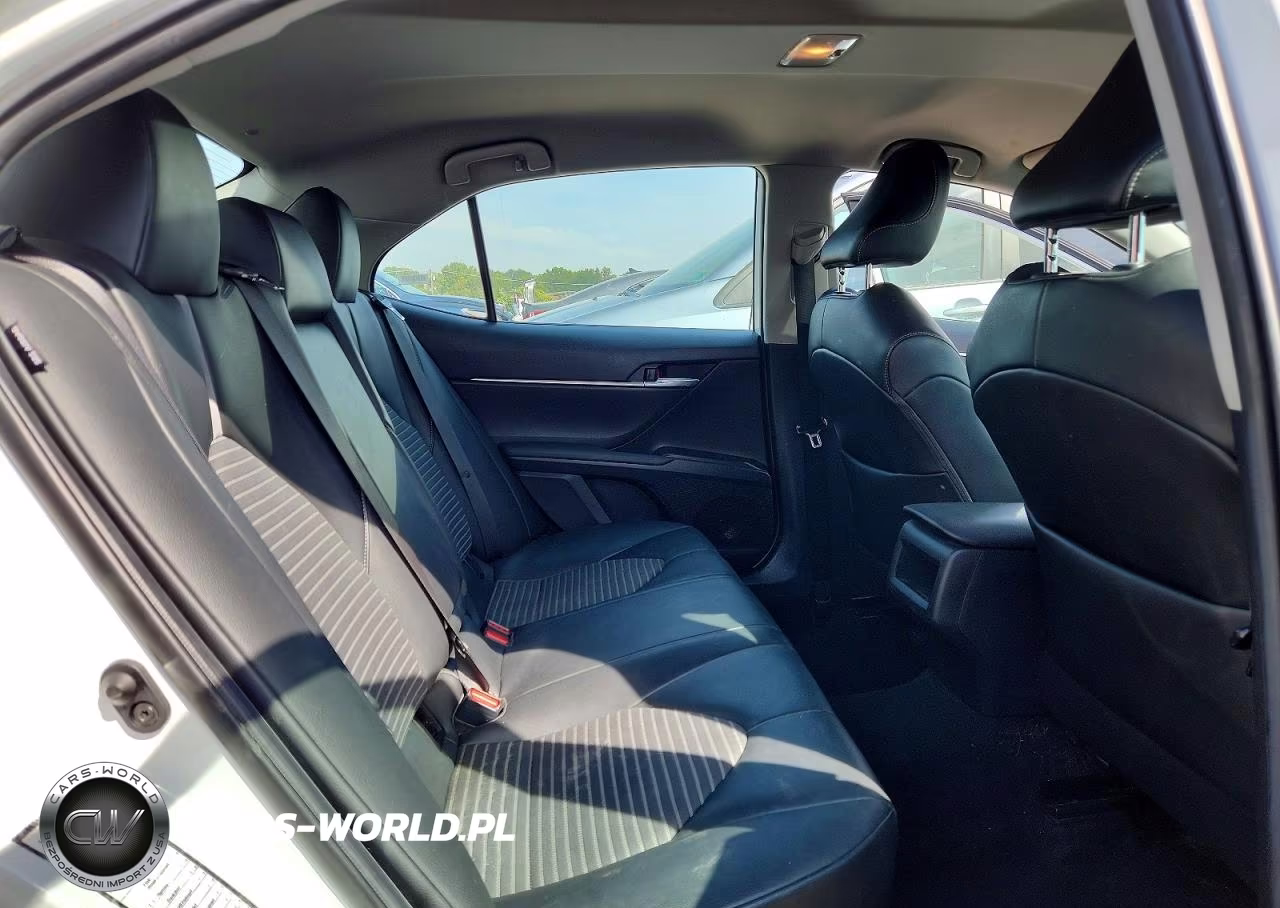 2021 Toyota Camry Se VIN:4T1G11AK3MU586933 - 10