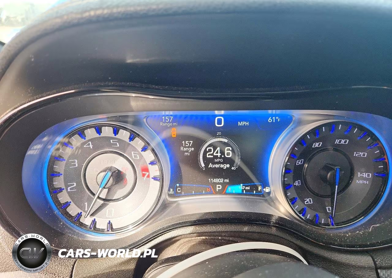 2015 Chrysler 300 S VIN:2C3CCAGG0FH831410 - 9