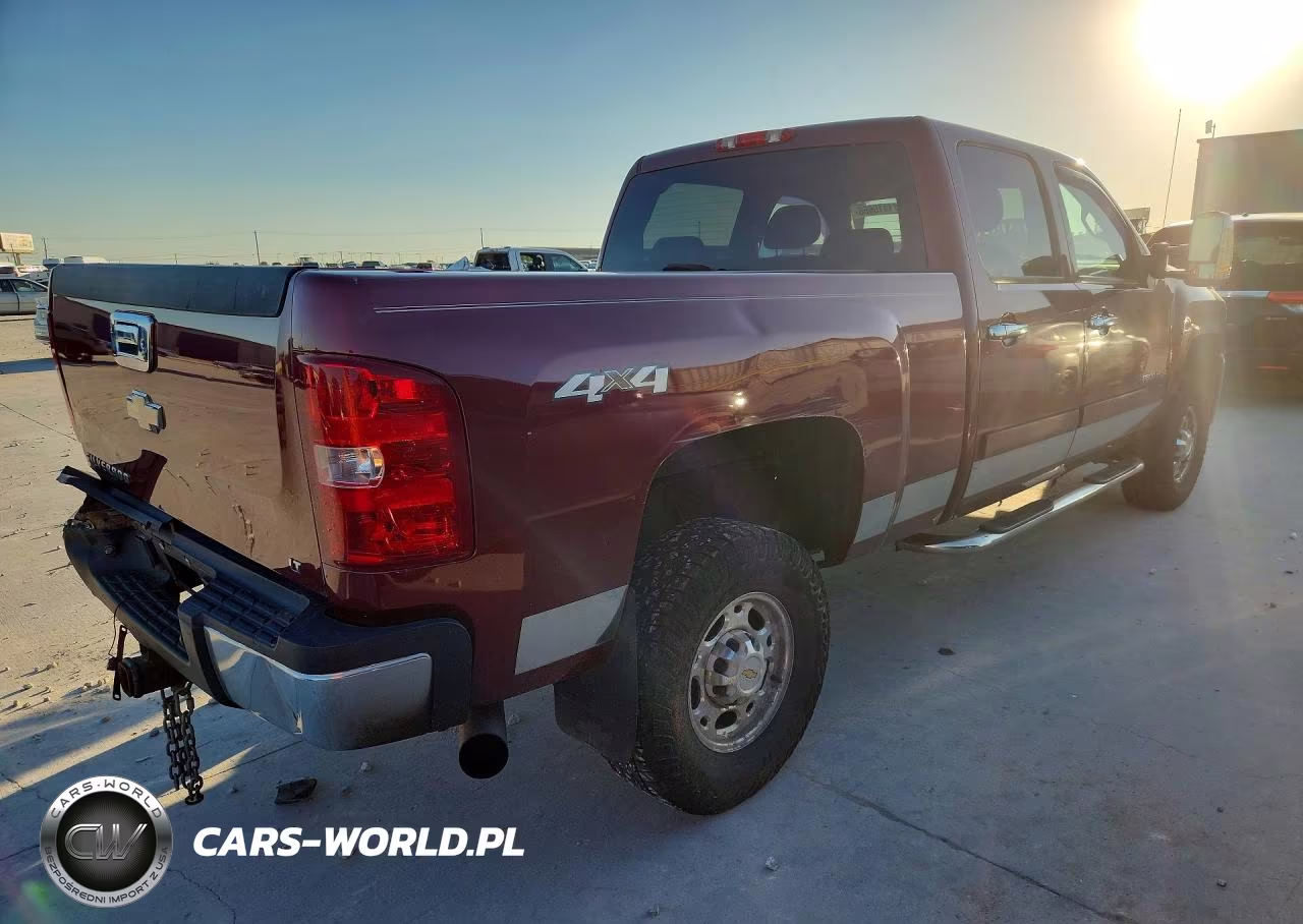 2008 Chevrolet Silverado K2500 Heavy Duty VIN:1GCHK23608F121452 - 3