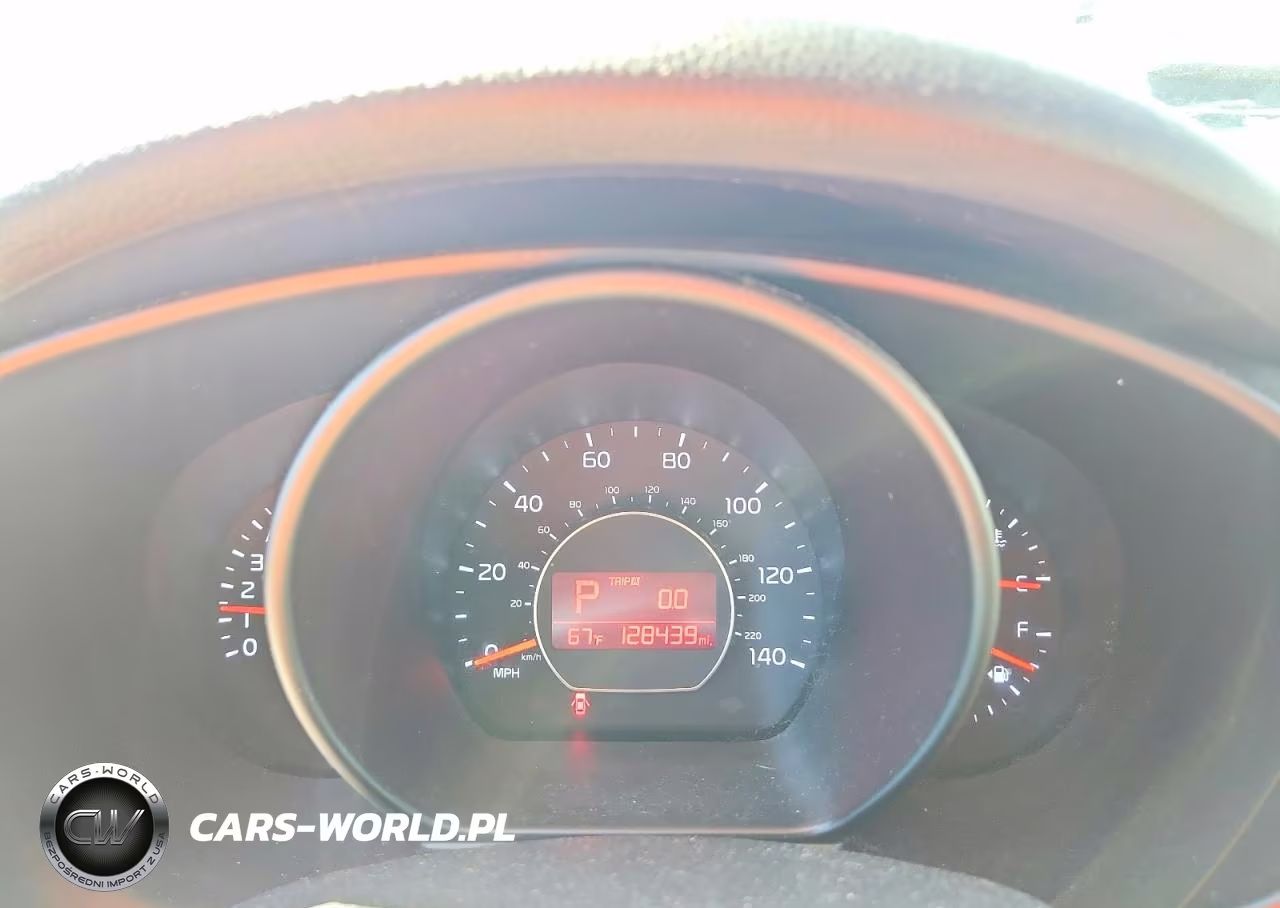 2015 Kia Soul + VIN:KNDJP3A53F7212760 - 9