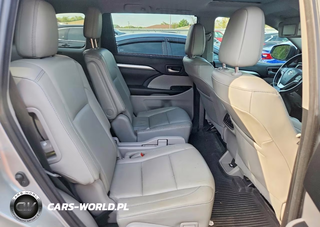 2018 Toyota Highlander Xle VIN:5TDJZRFH8JS559807 - 11