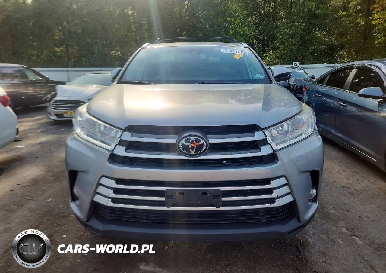 2018 Toyota Highlander Xle VIN:5TDJZRFH8JS559807 - 5
