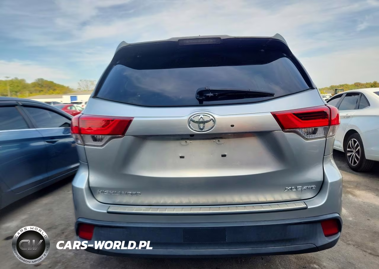 2018 Toyota Highlander Xle VIN:5TDJZRFH8JS559807 - 6