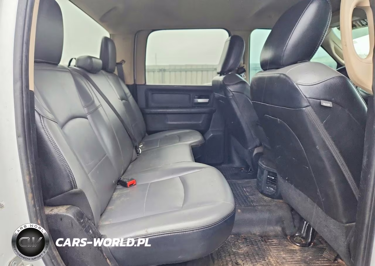 2019 Ram 2500 Tradesman VIN:3C6UR4HJ2KG610595 - 10