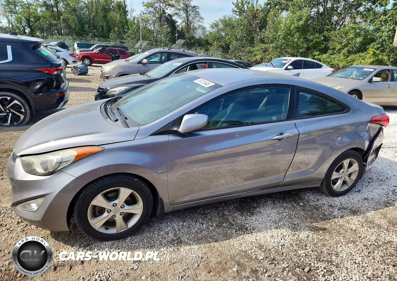 2013 Hyundai Elantra Coupe Gs – zdjęcie 1 z 12