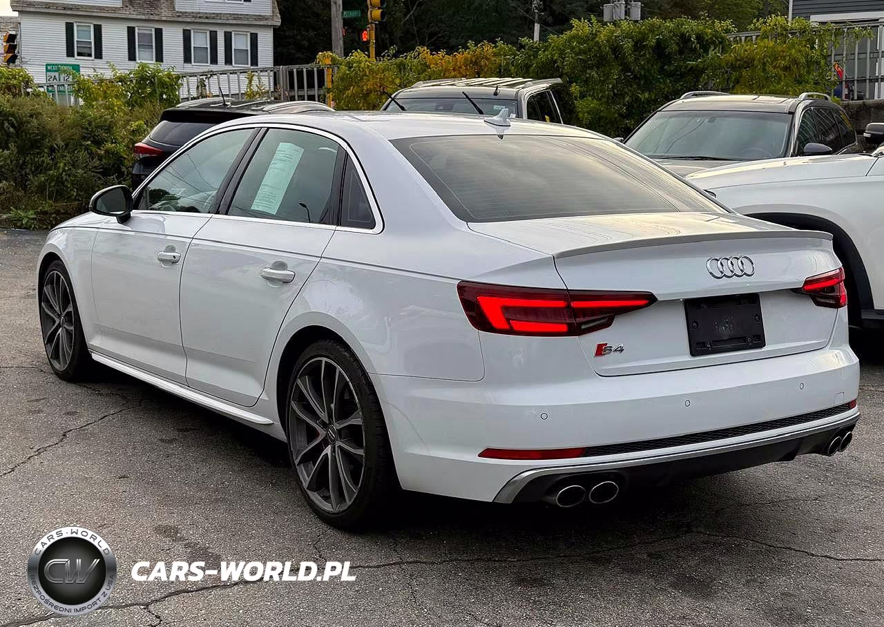2019 Audi S4 Premium Plus VIN:WAUB4AF40KA034558 - 2