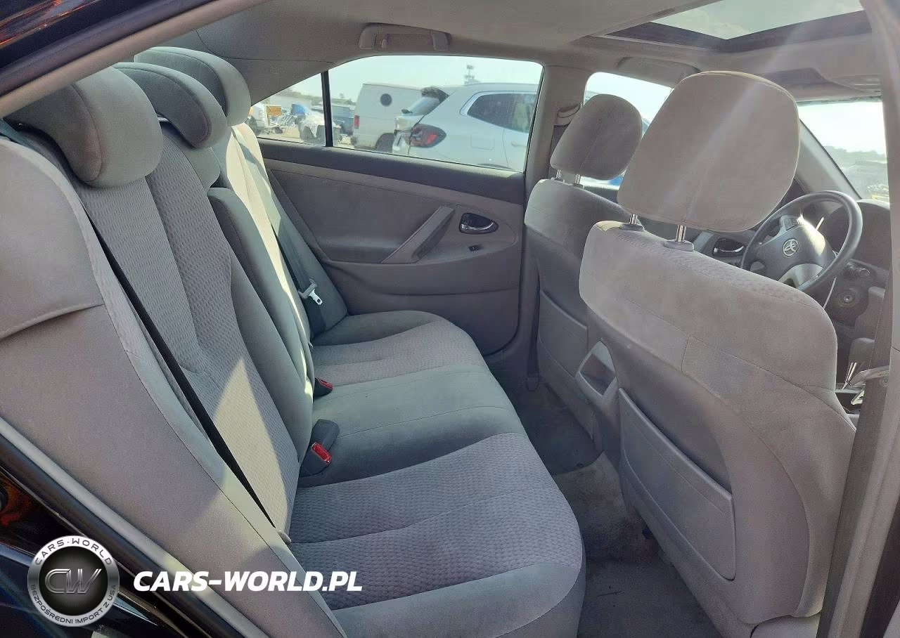2010 Toyota Camry Le VIN:4T1BF3EKXAU101474 - 10