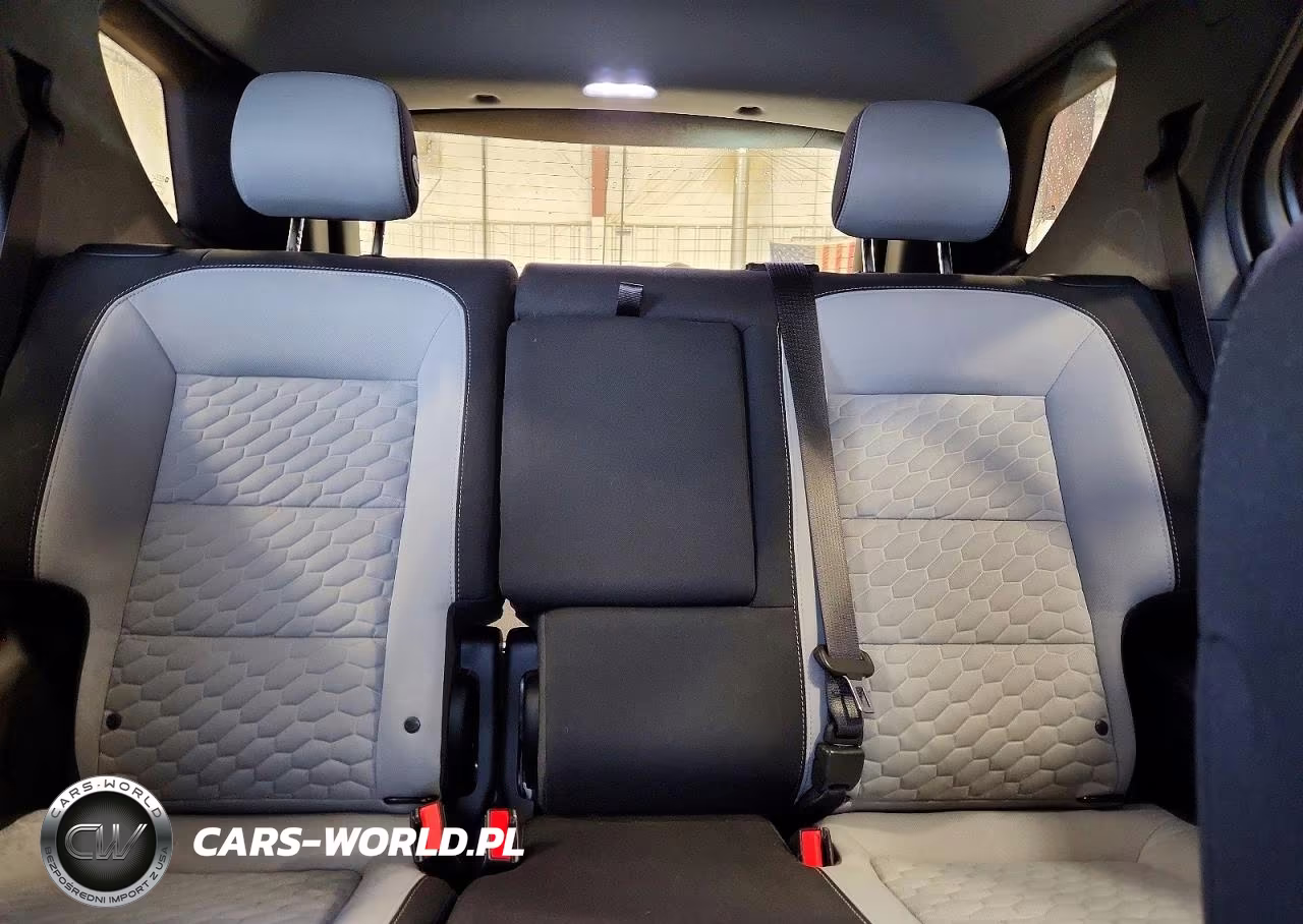 2018 Chevrolet Equinox Ls VIN:3GNAXREV1JL393852 - 10