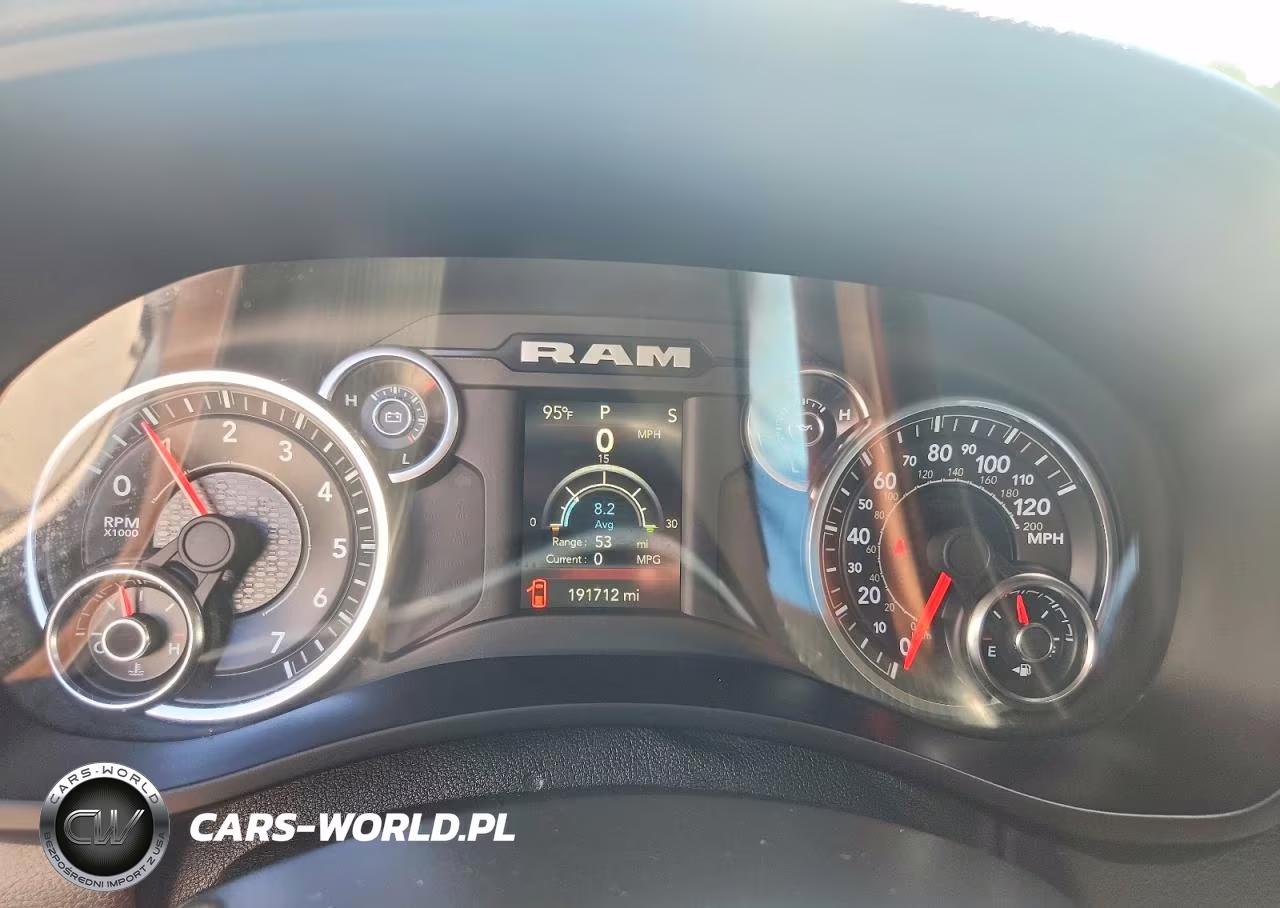 2022 Ram 2500 Tradesman 4X4 8' Box VIN:3C6UR5HJ1NG366500 - 9