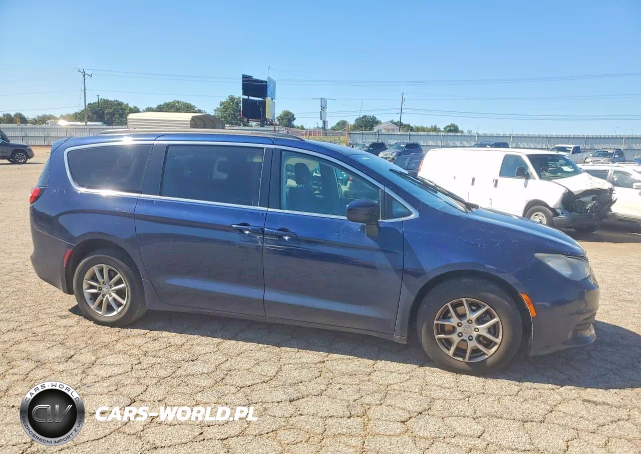 2020 Chrysler Voyager Lxi VIN:2C4RC1DG0LR145237 - 4
