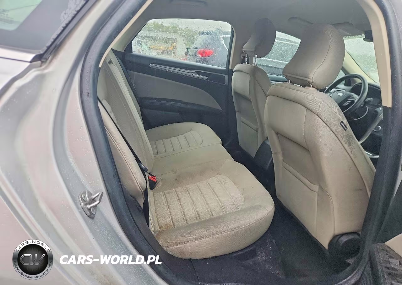 2019 Ford Fusion S VIN:3FA6P0G72KR267321 - 10