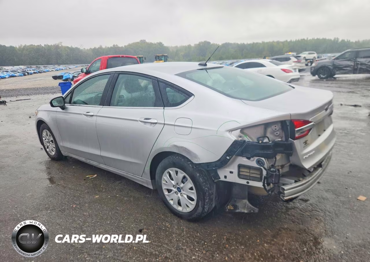 2019 Ford Fusion S VIN:3FA6P0G72KR267321 - 2