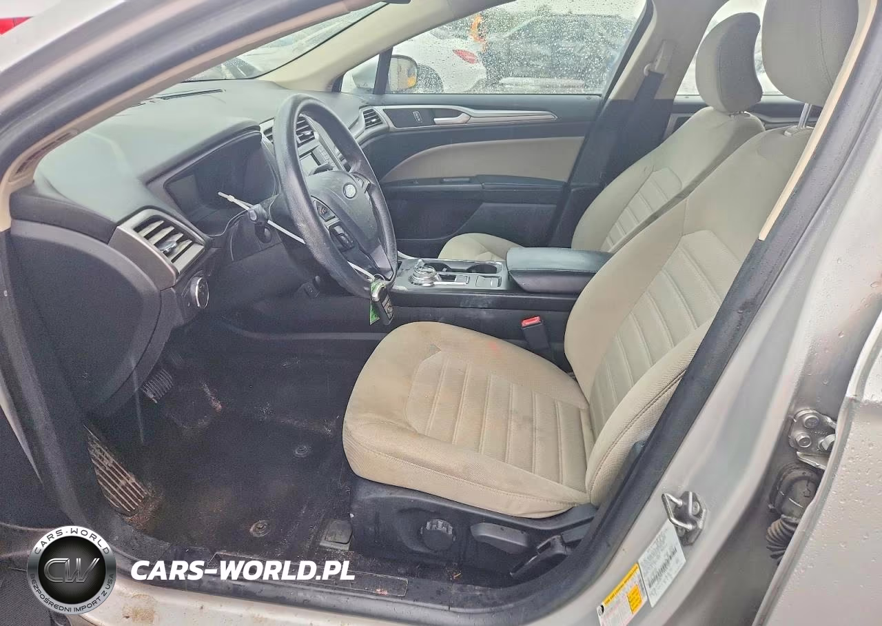 2019 Ford Fusion S VIN:3FA6P0G72KR267321 - 7