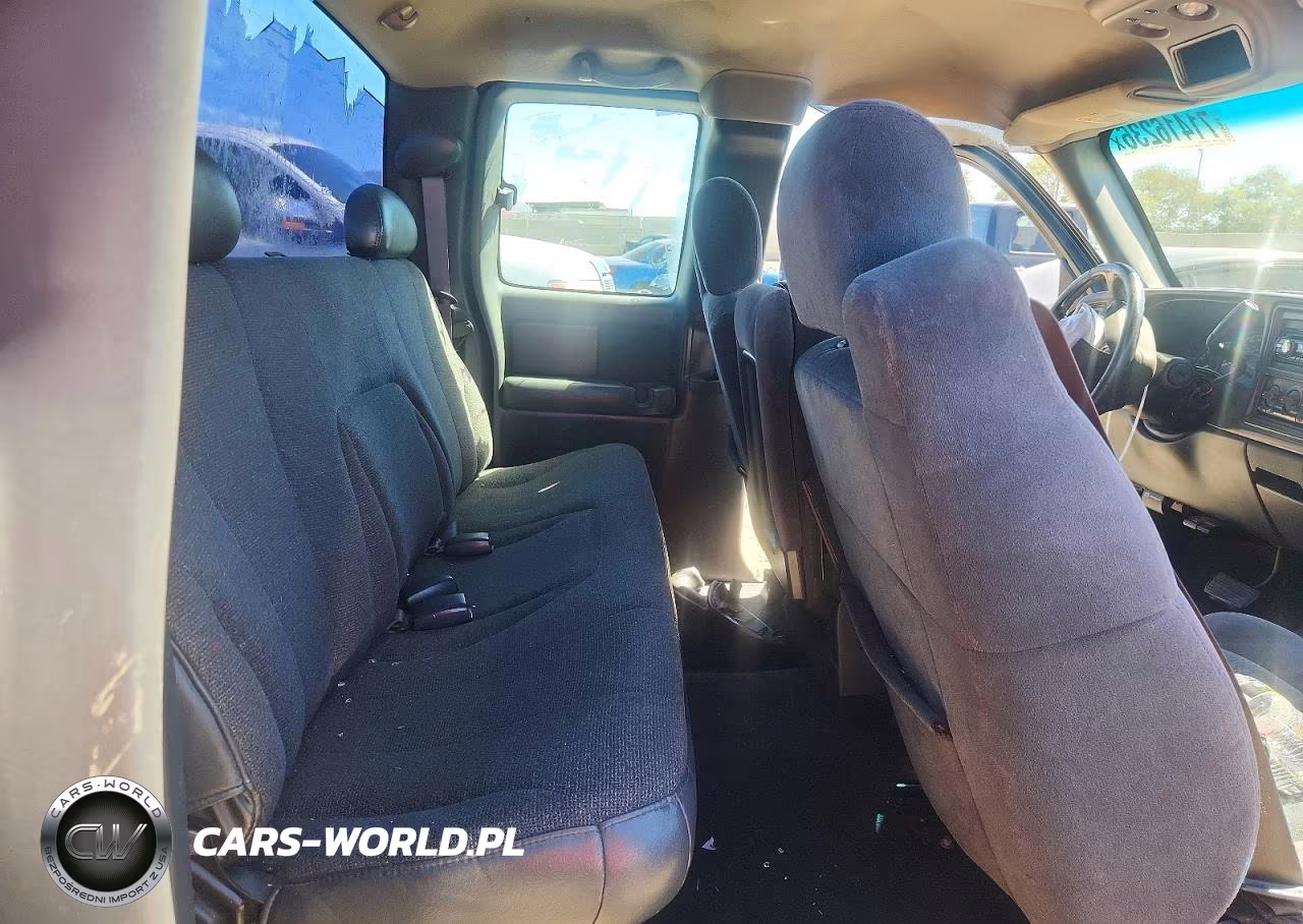 2002 Chevrolet Silverado C1500 VIN:2GCEC19V621262288 - 10