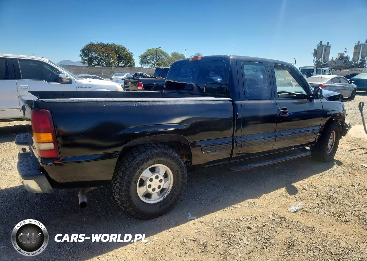 2002 Chevrolet Silverado C1500 VIN:2GCEC19V621262288 - 3