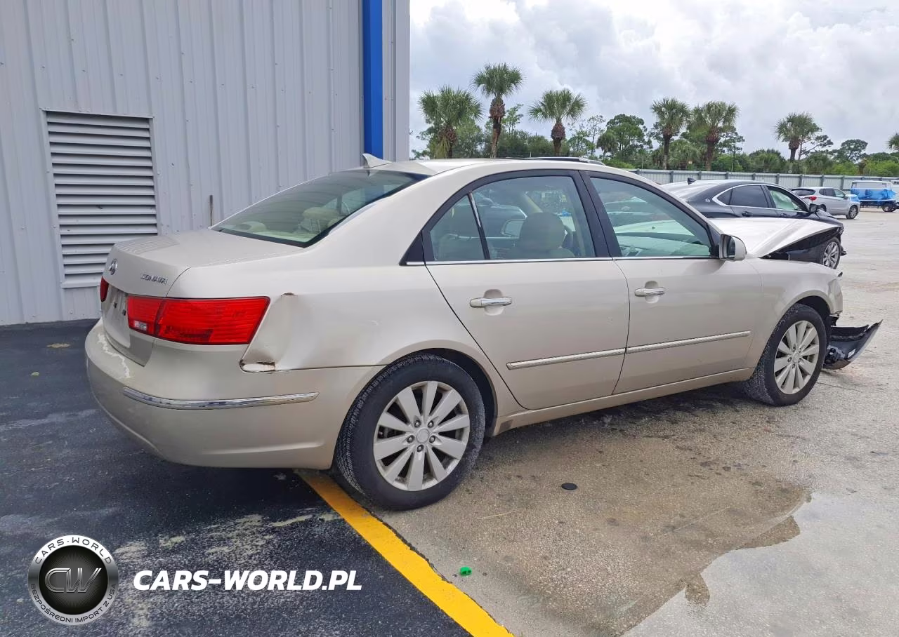 2010 Hyundai Sonata Limited VIN:5NPEU4AC0AH613976 - 3