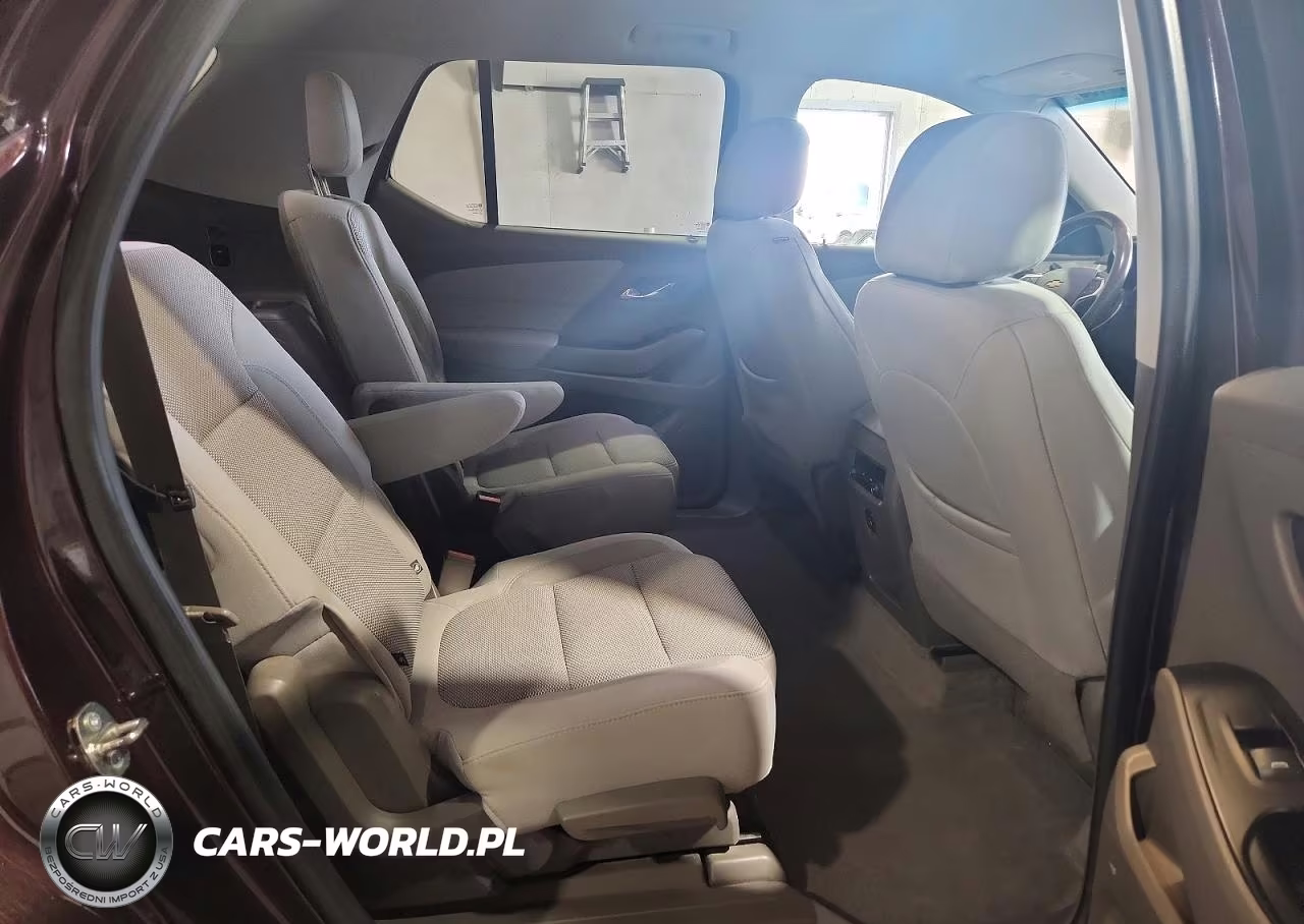 2018 Chevrolet Traverse Lt VIN:1GNERGKW8JJ140564 - 10