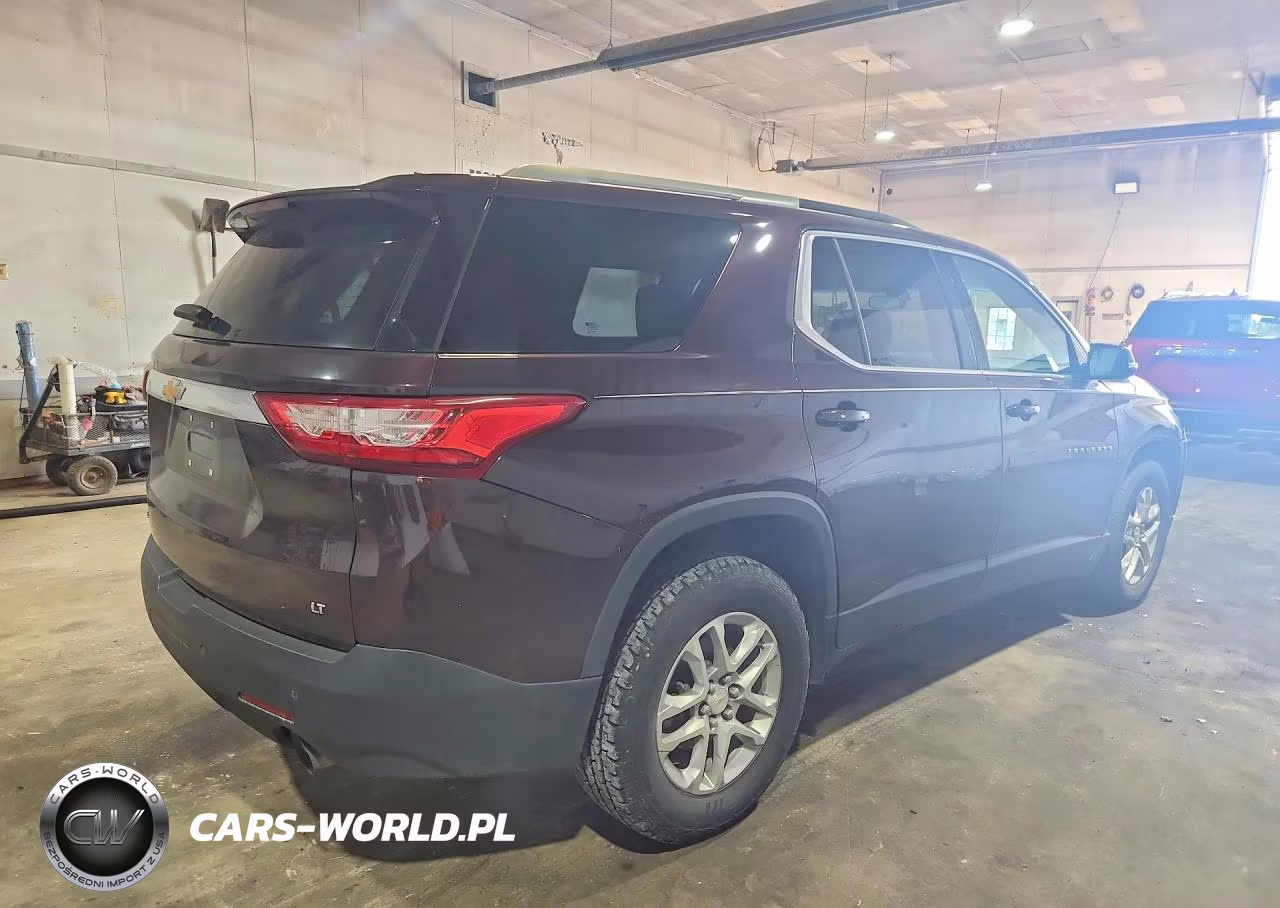 2018 Chevrolet Traverse Lt VIN:1GNERGKW8JJ140564 - 3
