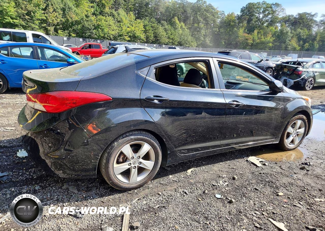 2011 Hyundai Elantra Gls VIN:5NPDH4AE2BH005217 - 3