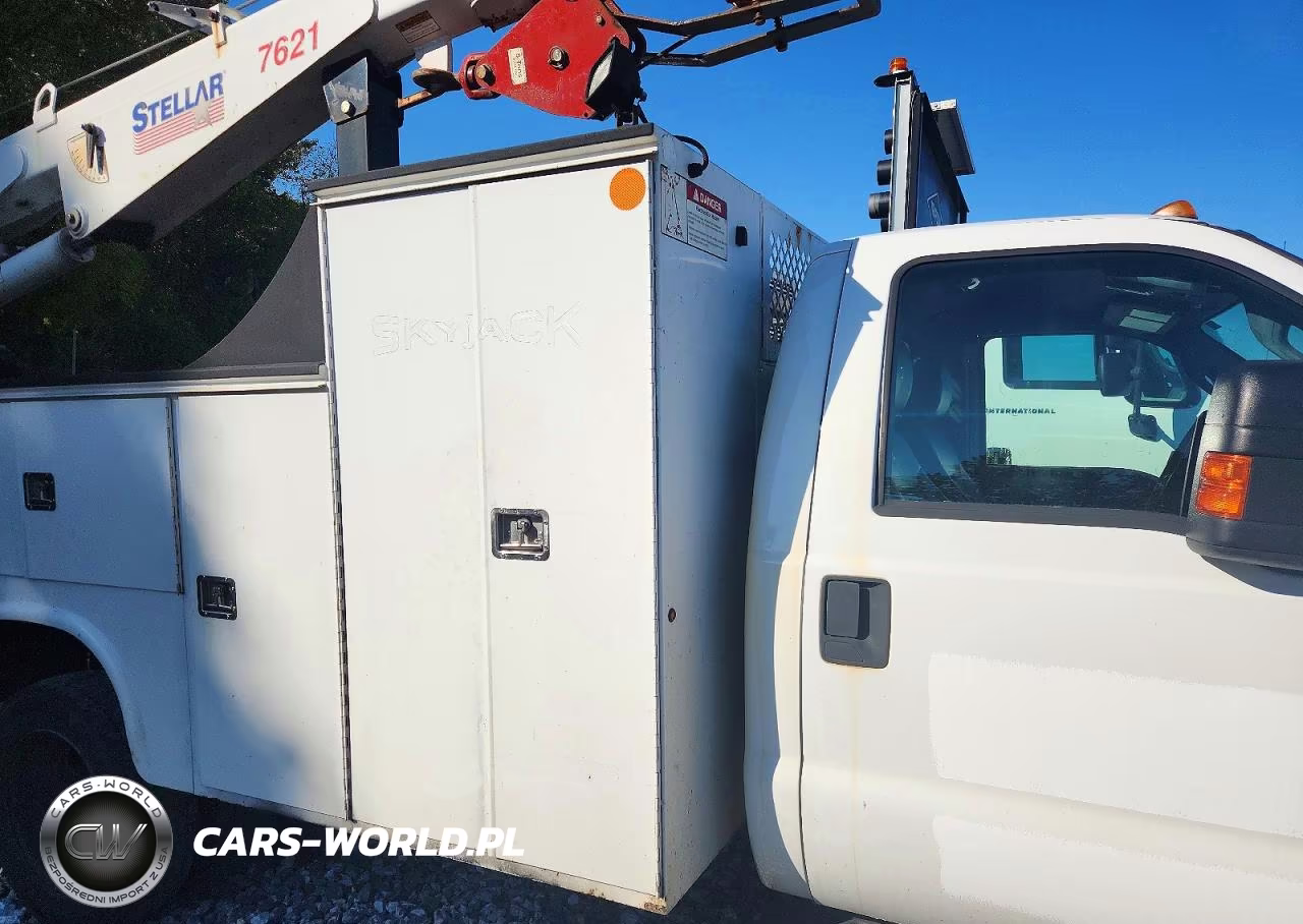 2014 Ford F550 Super Duty VIN:1FDUF5GTXEEA58281 - 10