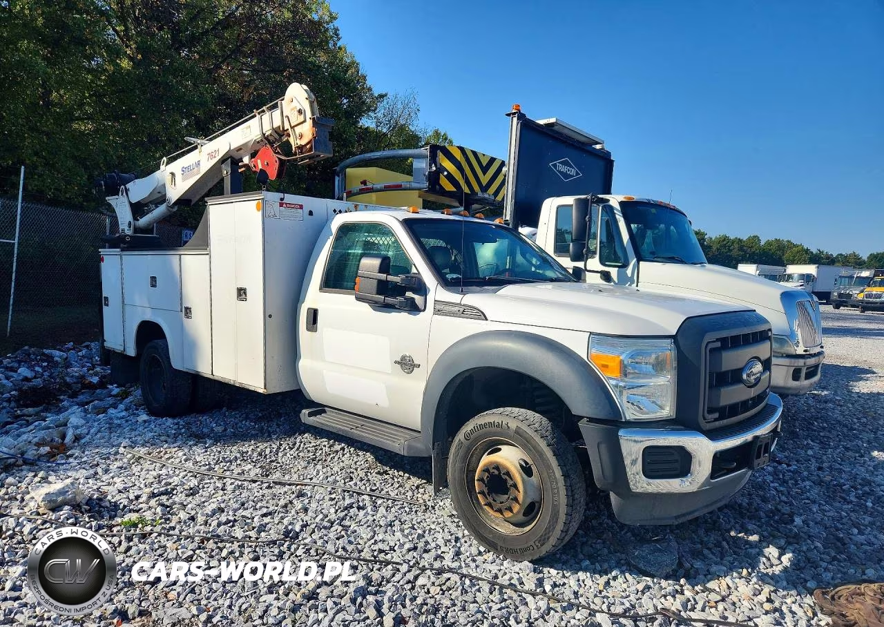 2014 Ford F550 Super Duty VIN:1FDUF5GTXEEA58281 - 4