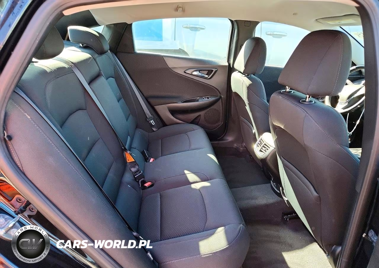 2016 Chevrolet Malibu Lt VIN:1G1ZE5ST2GF221385 - 10