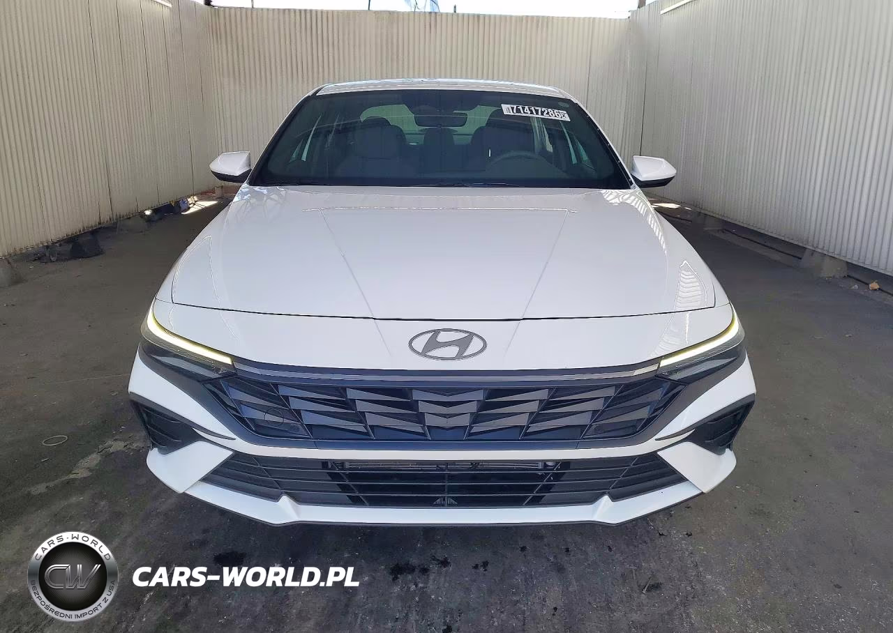 2026 Hyundai Elantra Hybrid Blue VIN:KMHLM4DJ3TU196102 - 5
