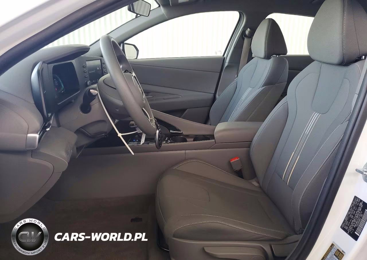 2026 Hyundai Elantra Hybrid Blue VIN:KMHLM4DJ3TU196102 - 7