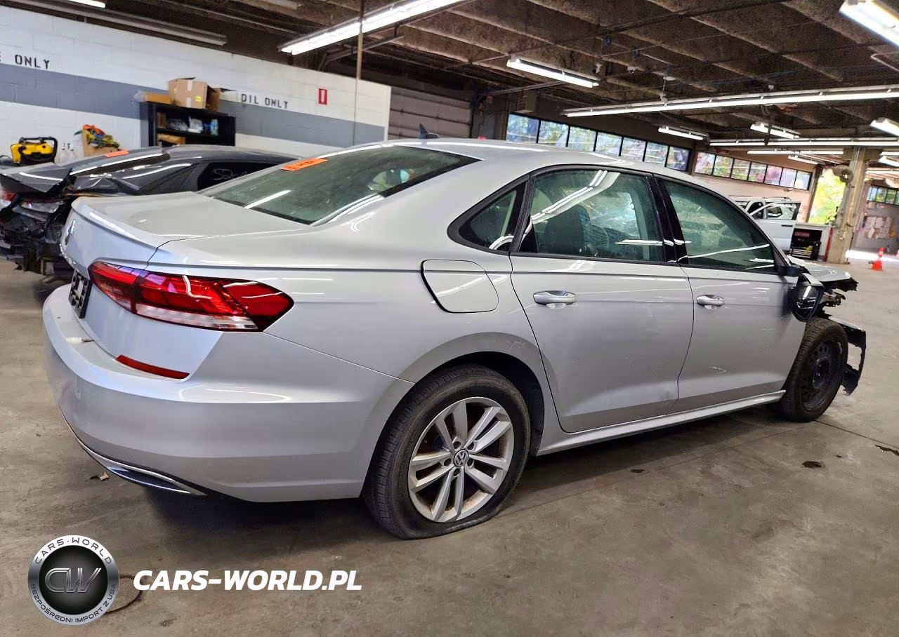 2021 Volkswagen Passat S VIN:1VWAA7A34MC007702 - 3