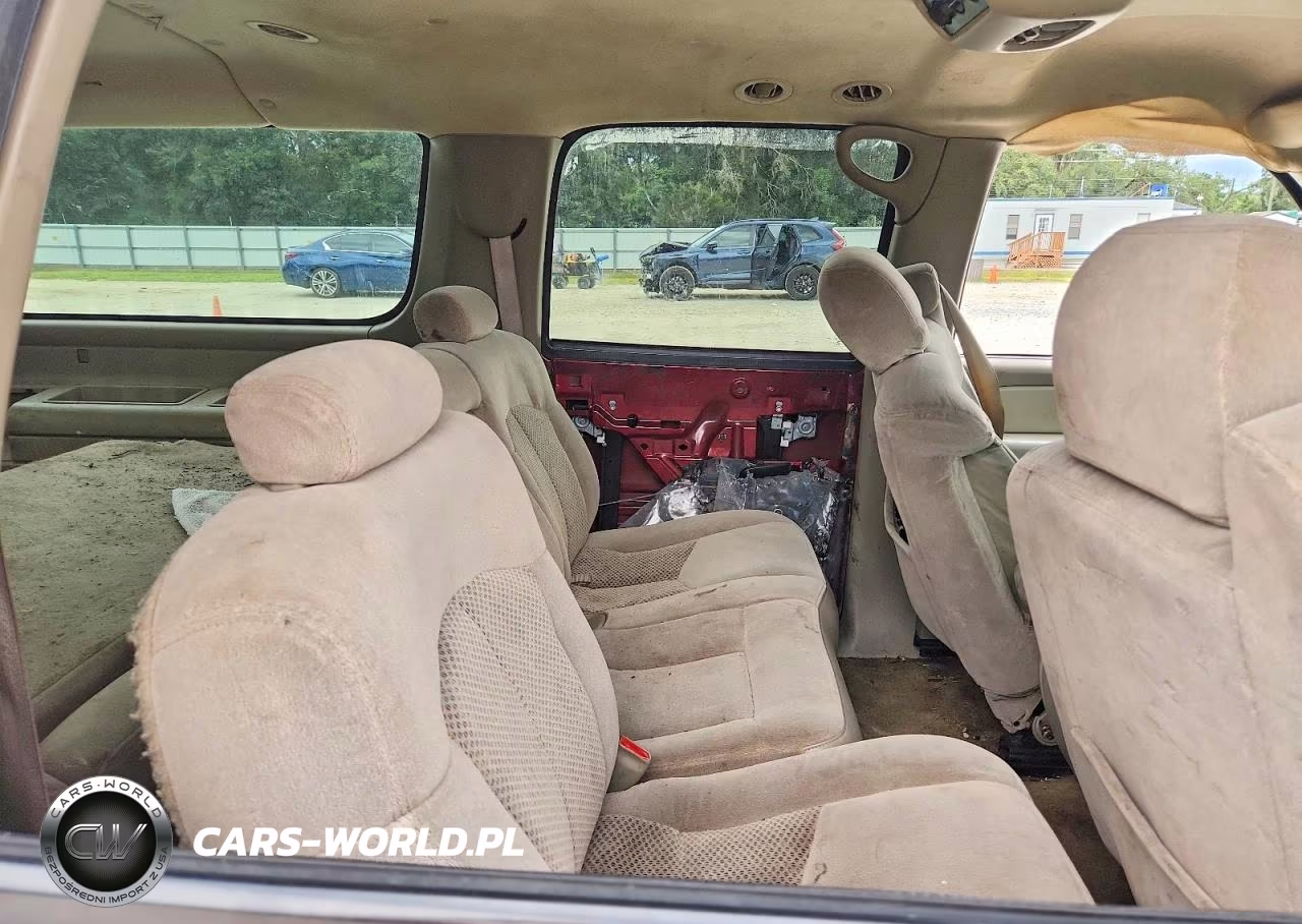 2002 Chevrolet Suburban C1500 VIN:1GNEC16Z22J337394 - 11