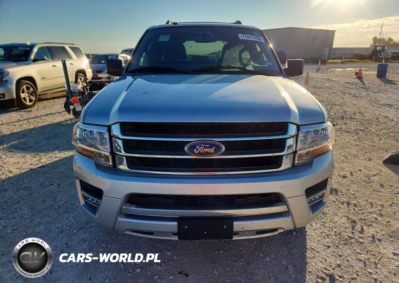 2017 Ford Expedition Xlt VIN:1FMJU1HT2HEA55492 - 5