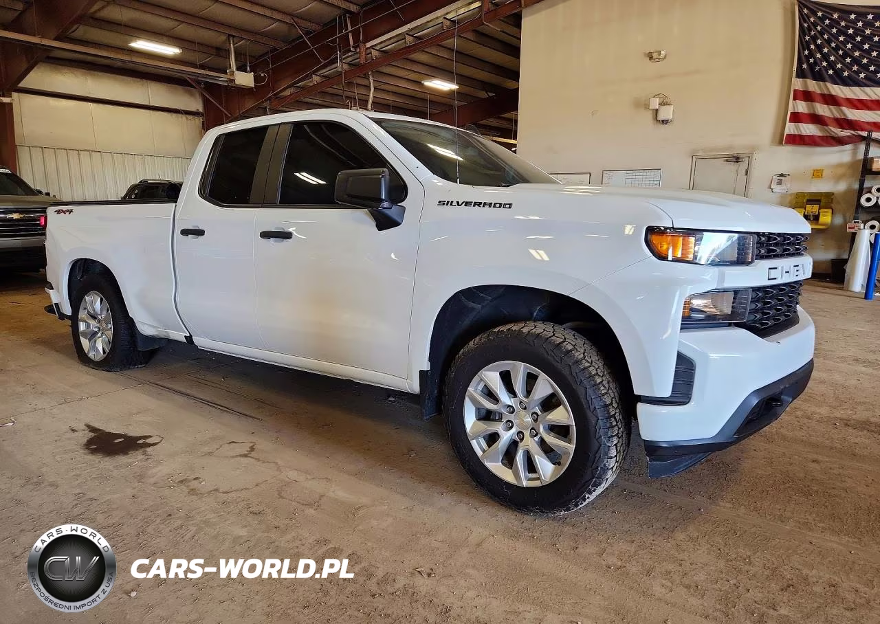 2021 Chevrolet Silverado K1500 Custom VIN:1GCRYBEK4MZ300163 - 4