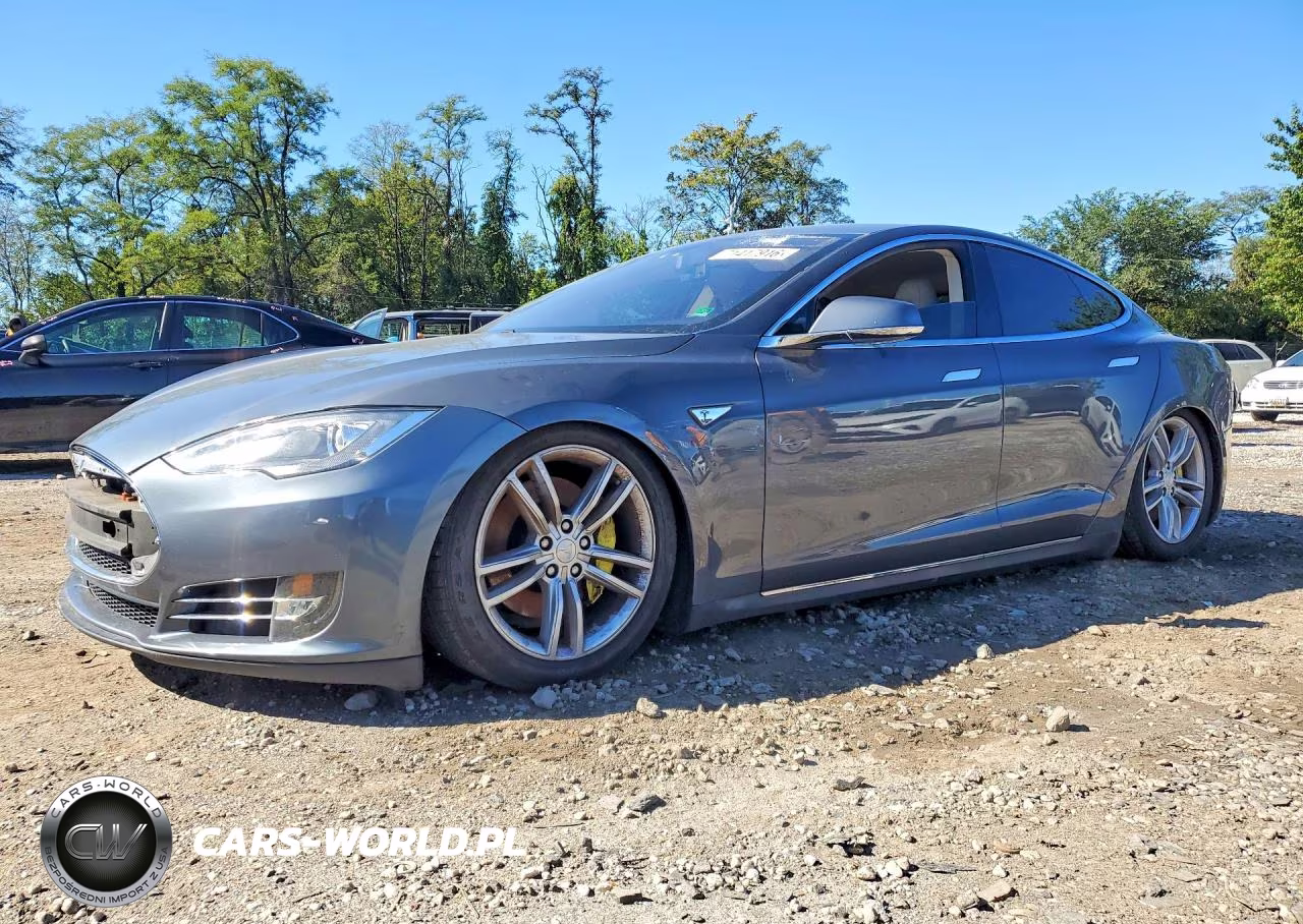 2013 Tesla Model S – zdjęcie 1 z 12