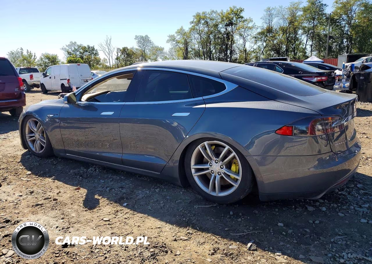 2013 Tesla Model S VIN:5YJSA1BC2DFP11208 - 2