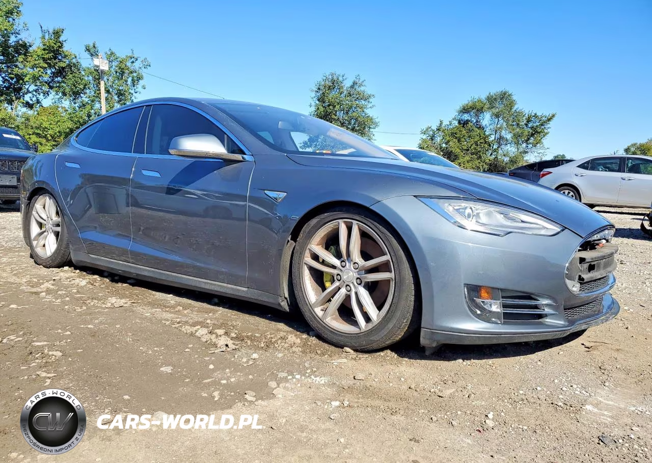 2013 Tesla Model S VIN:5YJSA1BC2DFP11208 - 4