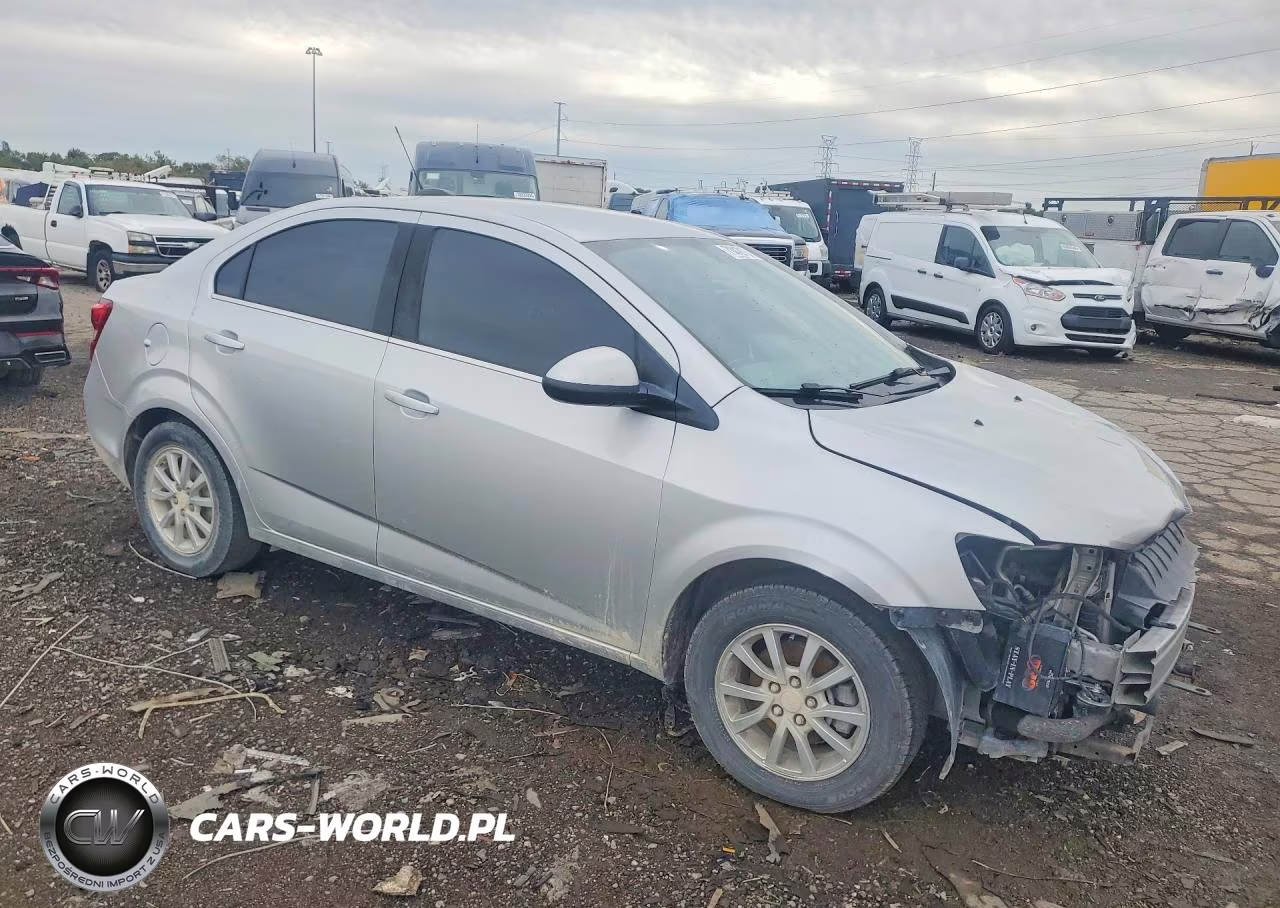 2017 Chevrolet Sonic Lt VIN:1G1JC5SB6H4123161 - 4