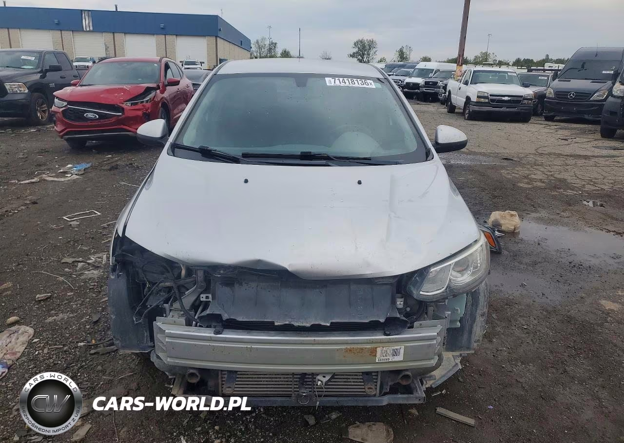 2017 Chevrolet Sonic Lt VIN:1G1JC5SB6H4123161 - 5